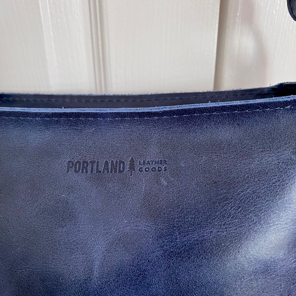 Portland Leather Modified Triangle Bag Cowboy Blue and Bifold Wallet - Picture 5 of 15